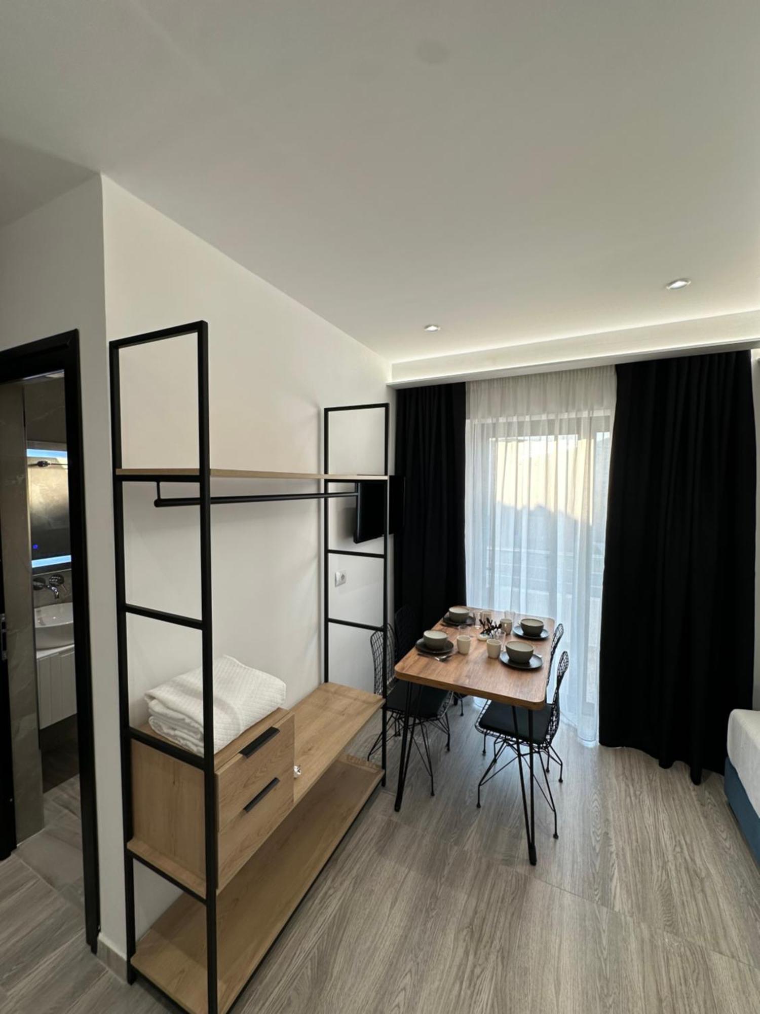 Io'S Apartments Саранда Экстерьер фото