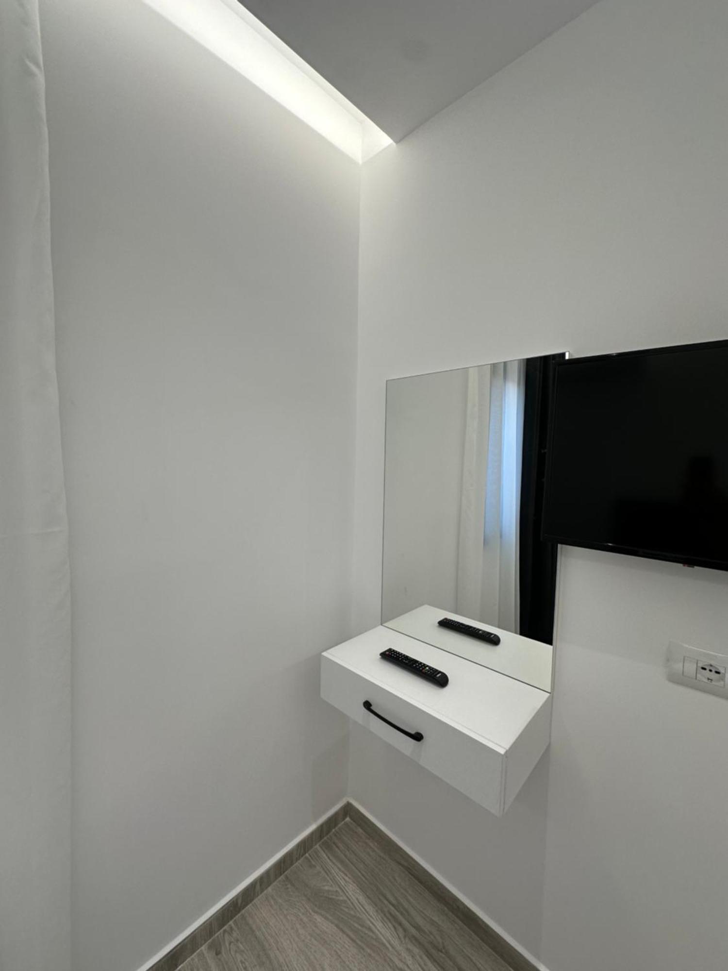 Io'S Apartments Саранда Экстерьер фото