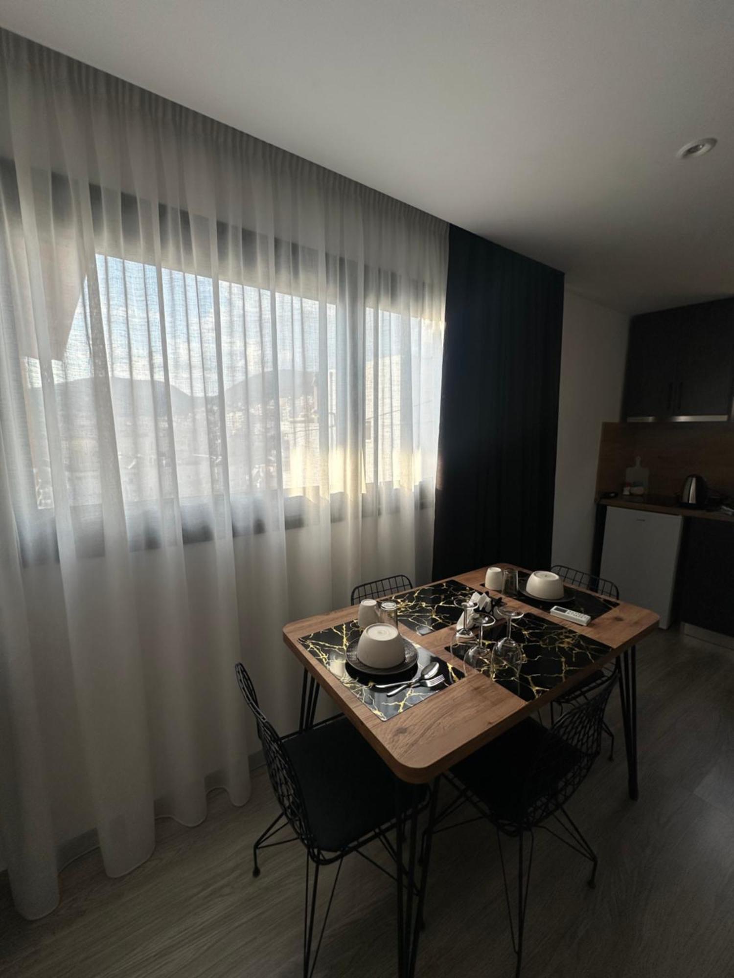 Io'S Apartments Саранда Экстерьер фото